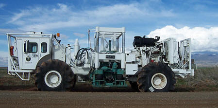 Camión Thumper utilizado en el proyecto de exploración Mountain Ute Reservation.